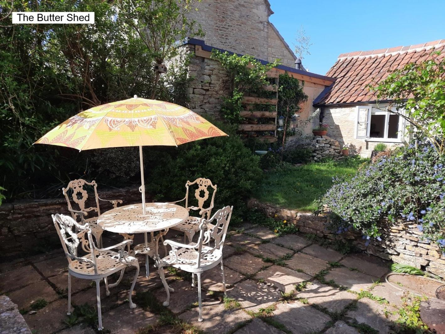 Cotswold Cottage Bed & Breakfast Luckington Exteriör bild