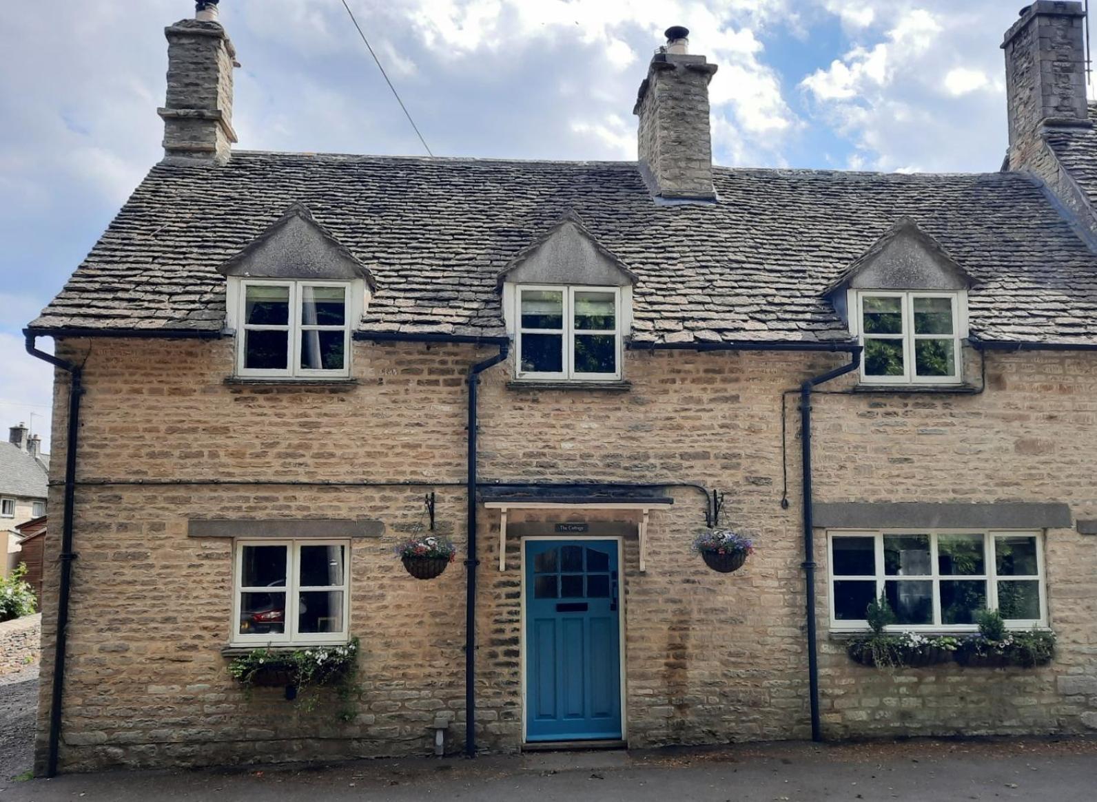 Cotswold Cottage Bed & Breakfast Luckington Exteriör bild